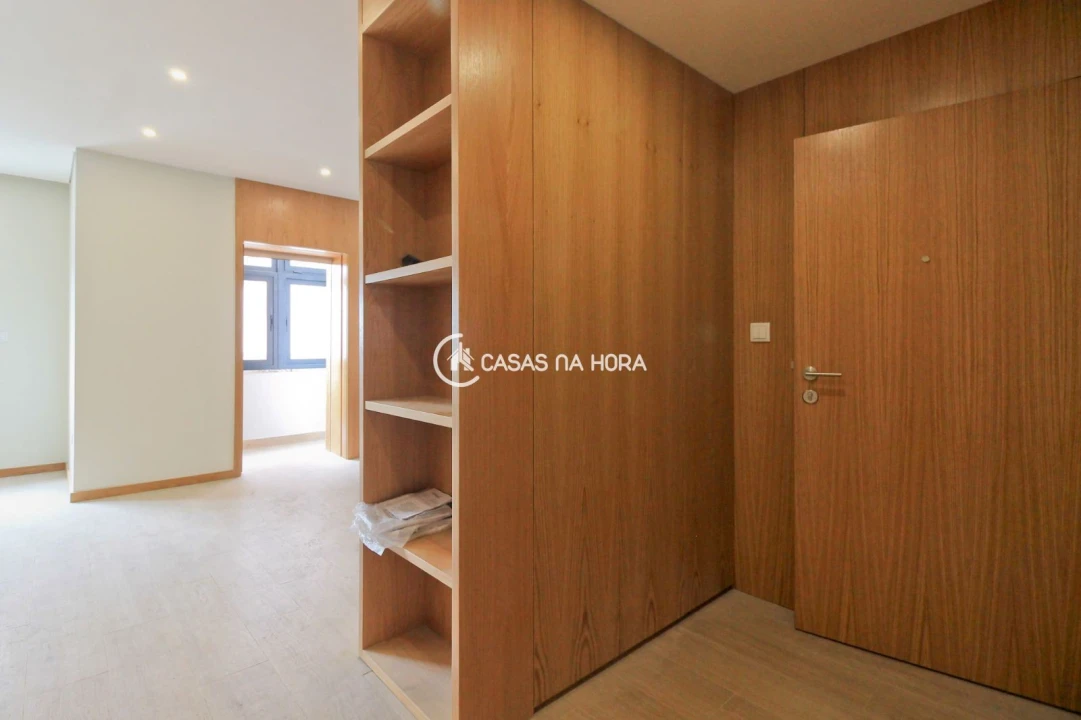 Apartamento T2 para Arrendamento em Cedofeita, Santo Ildefonso, Sé, Miragaia, São Nicolau e Vitória Foto 16
