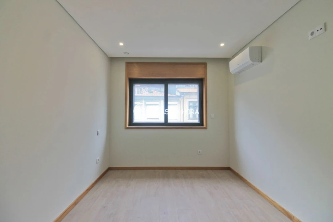 Apartamento T2 para Arrendamento em Cedofeita, Santo Ildefonso, Sé, Miragaia, São Nicolau e Vitória Foto 20