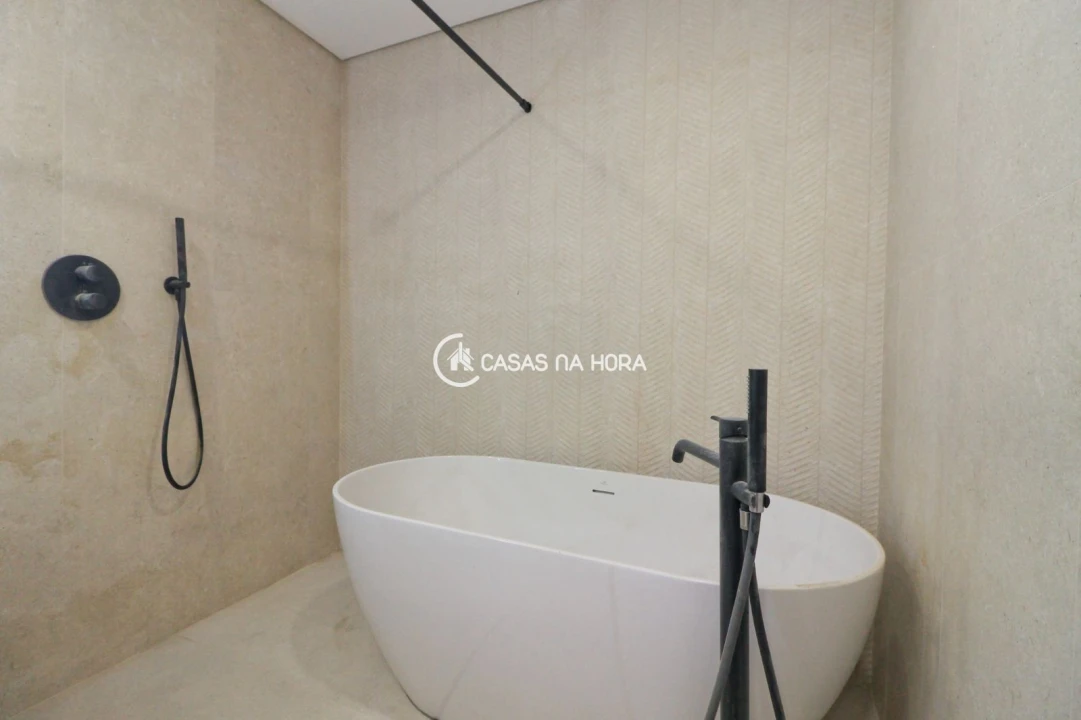 Apartamento T2 para Arrendamento em Cedofeita, Santo Ildefonso, Sé, Miragaia, São Nicolau e Vitória Foto 28