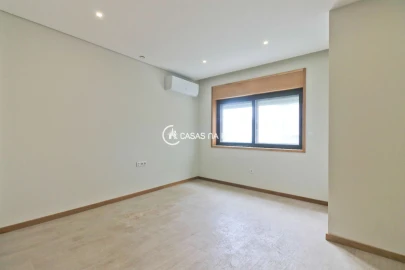 Apartamento T2 para Arrendamento em Cedofeita, Santo Ildefonso, Sé, Miragaia, São Nicolau e Vitória