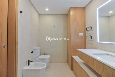 Apartamento T2 para Arrendamento em Cedofeita, Santo Ildefonso, Sé, Miragaia, São Nicolau e Vitória