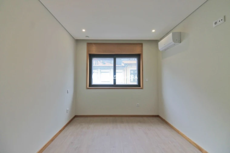 Apartamento T2 para Arrendamento em Cedofeita, Santo Ildefonso, Sé, Miragaia, São Nicolau e Vitória Foto 20