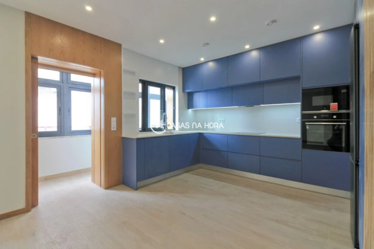 Apartamento T2 para Arrendamento em Cedofeita, Santo Ildefonso, Sé, Miragaia, São Nicolau e Vitória Foto 30