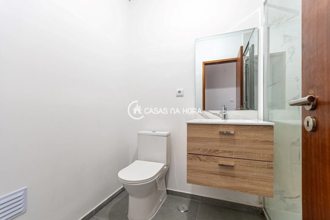 Apartamento T2 para Venda em Oeiras e São Julião da Barra, Paço de Arcos e Caxias Foto 16