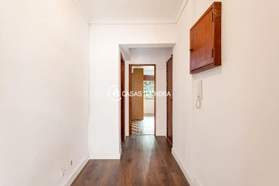 Apartamento T2 para Venda em Oeiras e São Julião da Barra, Paço de Arcos e Caxias