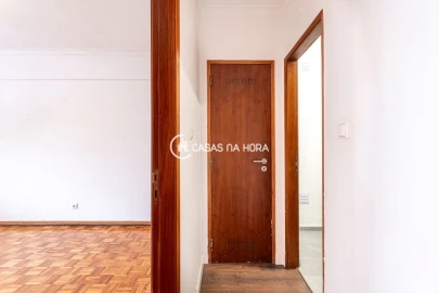 Apartamento T2 para Venda em Oeiras e São Julião da Barra, Paço de Arcos e Caxias