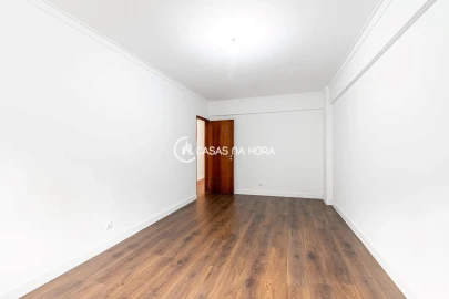 Apartamento T2 para Venda em Oeiras e São Julião da Barra, Paço de Arcos e Caxias
