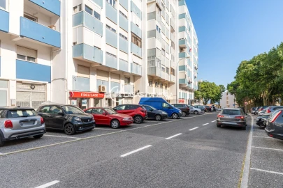 Apartamento T2 para Venda em Oeiras e São Julião da Barra, Paço de Arcos e Caxias
