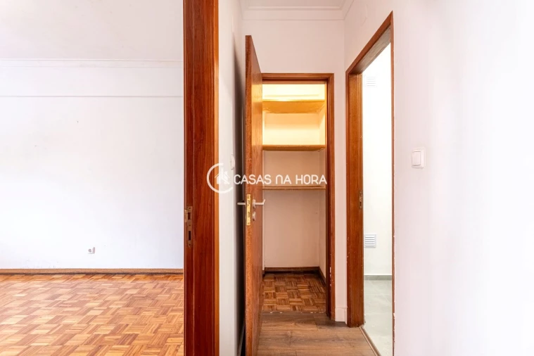 Apartamento T2 para Venda em Oeiras e São Julião da Barra, Paço de Arcos e Caxias Foto 12