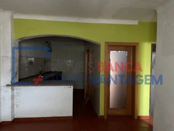 Moradia T3 para Venda em Currelos, Papízios e Sobral