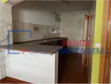 Moradia T3 para Venda em Currelos, Papízios e Sobral