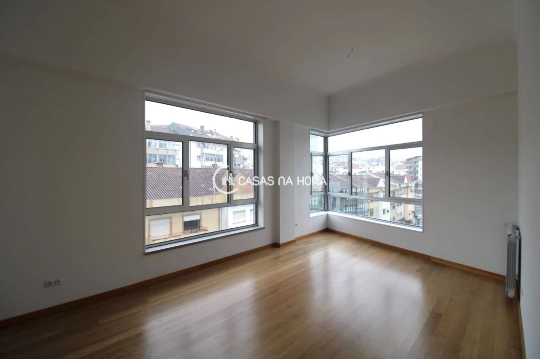Apartamento T2 para Arrendamento em Viseu Foto 1