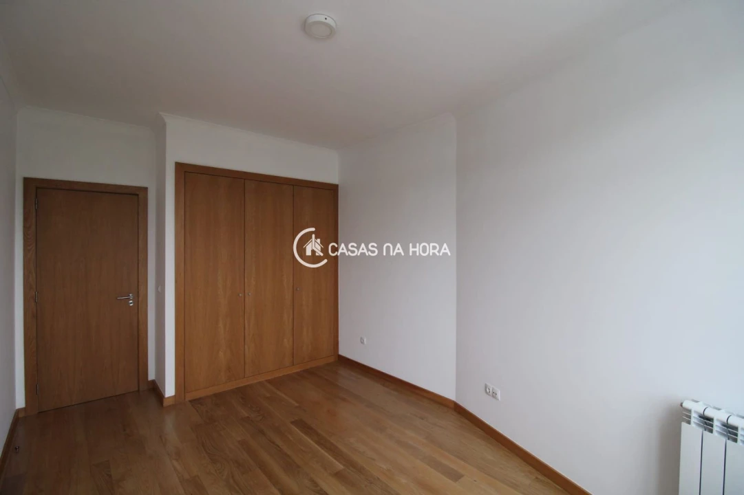 Apartamento T2 para Arrendamento em Viseu Foto 6