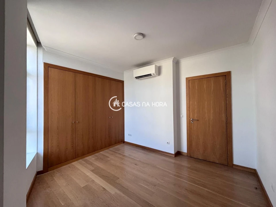 Apartamento T2 para Arrendamento em Viseu Foto 11