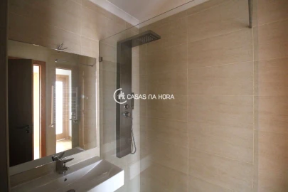Apartamento T2 para Arrendamento em Viseu