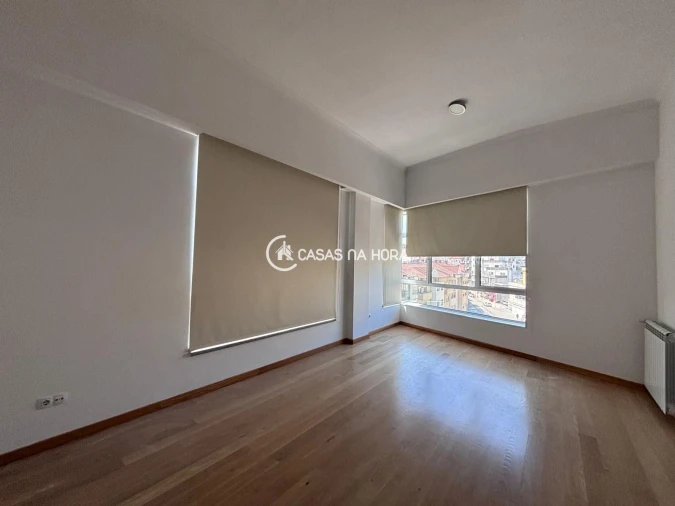 Apartamento T2 para Arrendamento em Viseu Foto 7