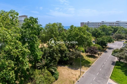 Apartamento T2 para Venda em Oeiras e São Julião da Barra, Paço de Arcos e Caxias