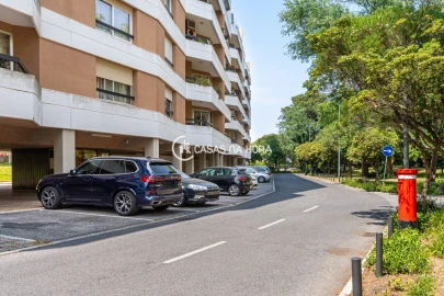 Apartamento T2 para Venda em Oeiras e São Julião da Barra, Paço de Arcos e Caxias
