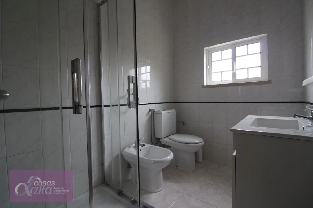Apartamento T1 para Arrendamento em Leiria, Pousos, Barreira e Cortes Foto 5