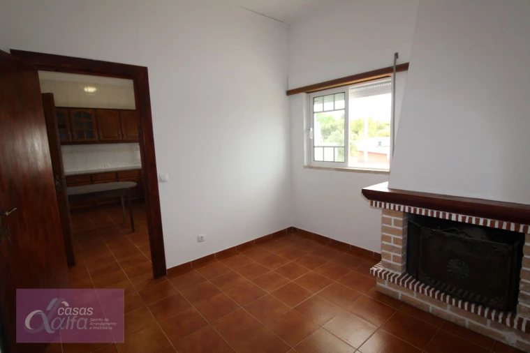 Apartamento T1 para Arrendamento em Leiria, Pousos, Barreira e Cortes Foto 4