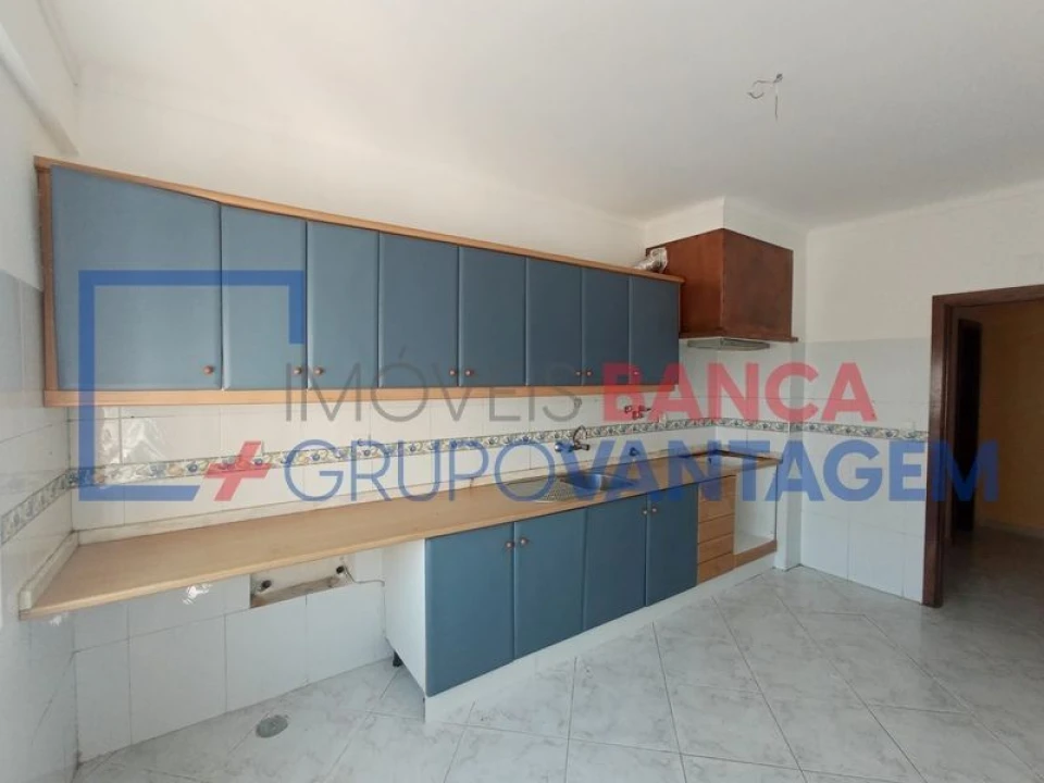 Apartamento T3 para Venda em Carregado e Cadafais Foto 2