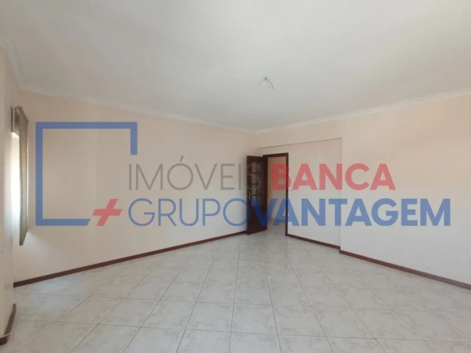 Apartamento T3 para Venda em Carregado e Cadafais Foto 5