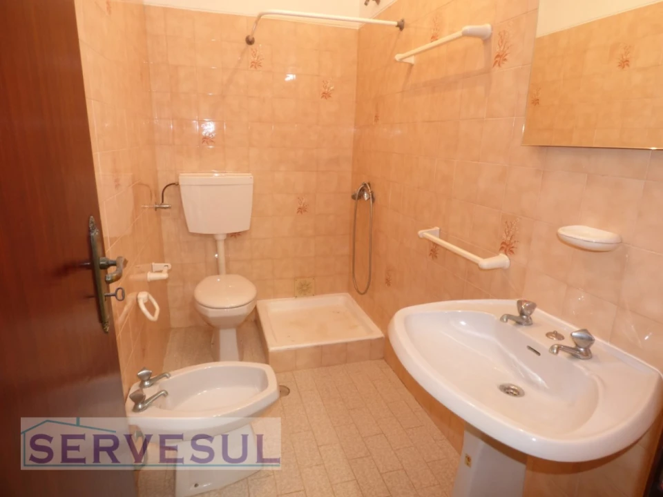 Apartamento T4 para Venda em São Bartolomeu de Messines Foto 18