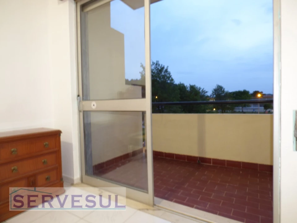 Apartamento T4 para Venda em São Bartolomeu de Messines Foto 13