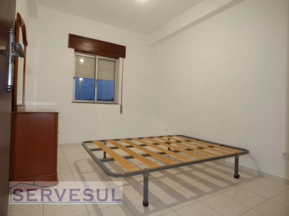 Apartamento T4 para Venda em São Bartolomeu de Messines Foto 14