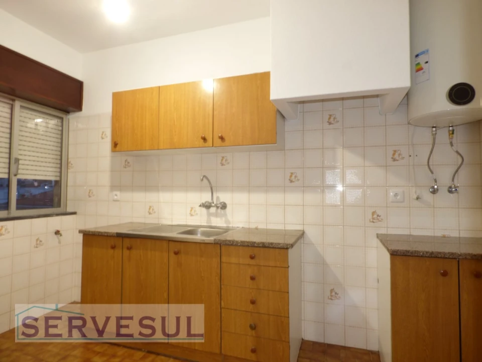 Apartamento T4 para Venda em São Bartolomeu de Messines Foto 4