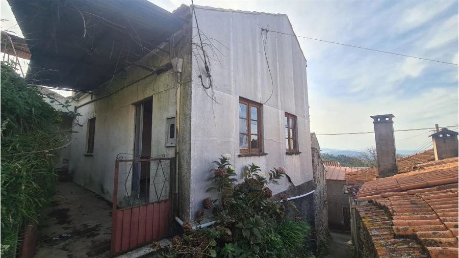 Moradia T3 para Venda em Lorvão Foto 5