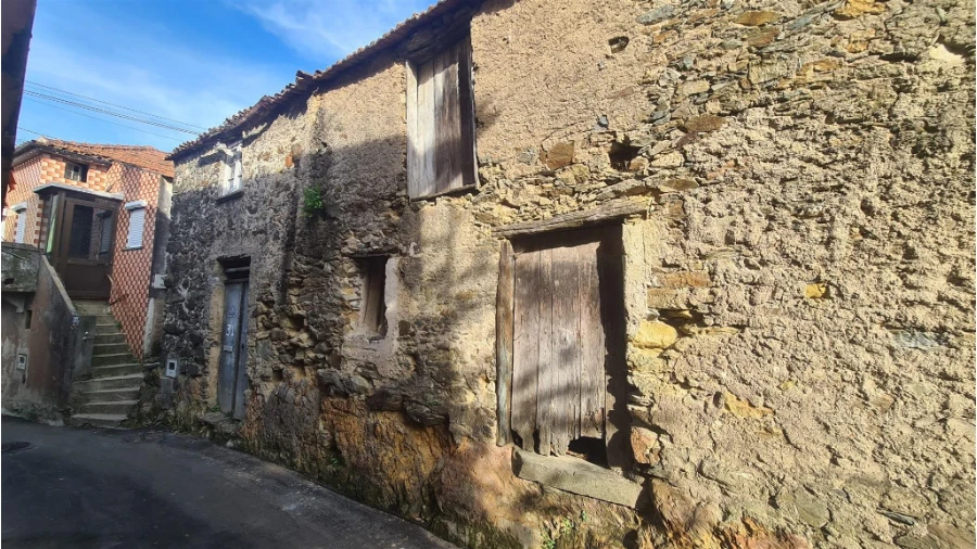 Moradia T3 para Venda em Lorvão Foto 7