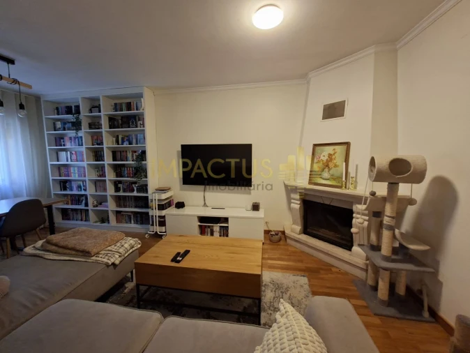 Apartamento T2 para Venda em Cidade da Maia Foto 2