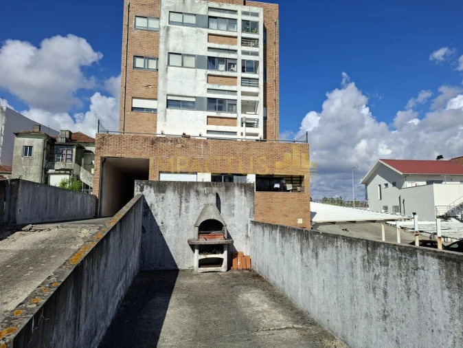 Apartamento T2 para Venda em Cidade da Maia Foto 21