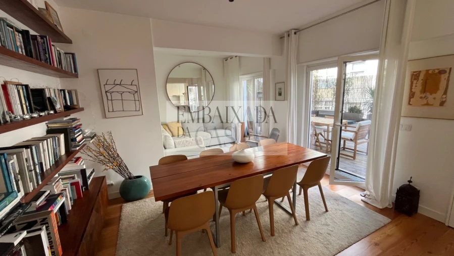 Apartamento T2 para Venda em Alvalade Foto 3
