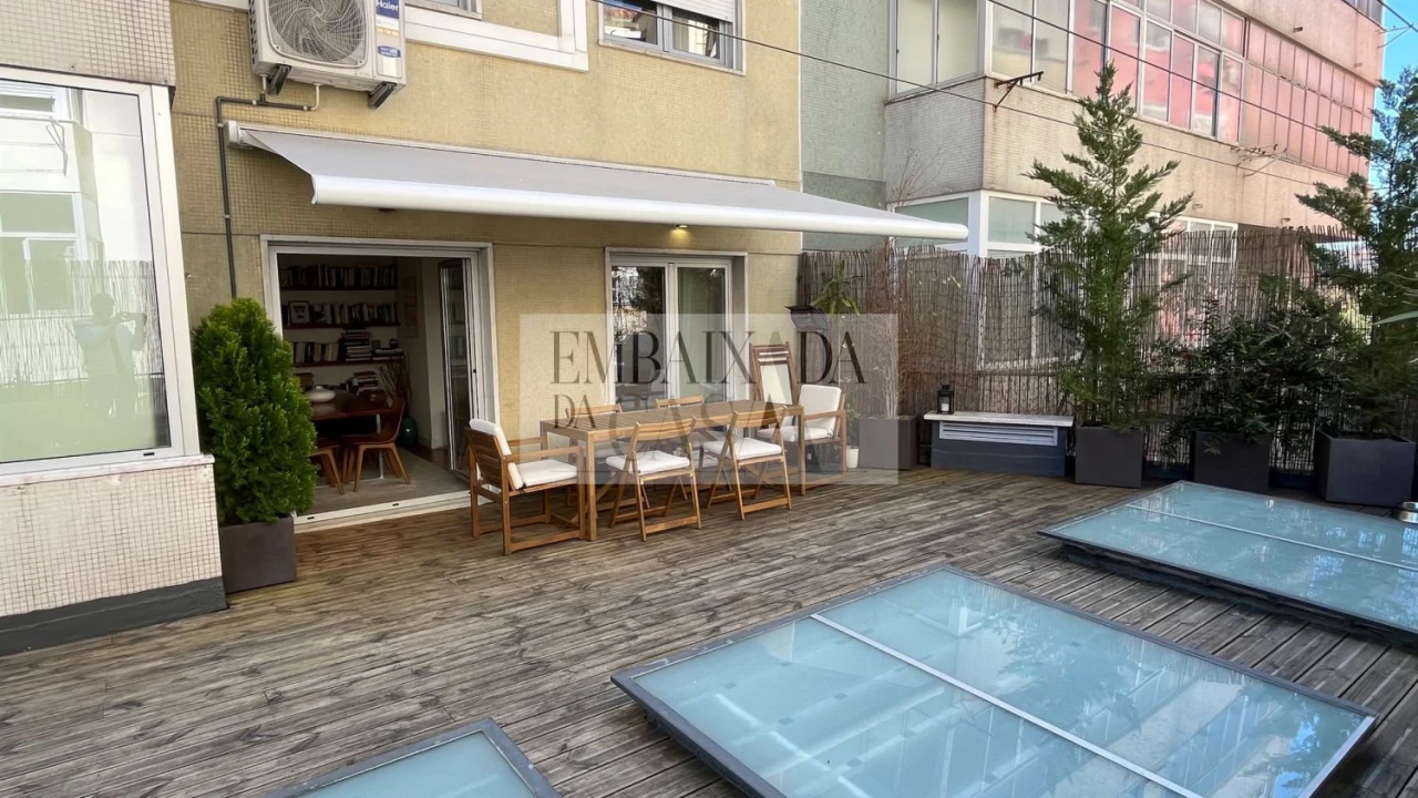 Apartamento T2 para Venda em Alvalade Foto 12