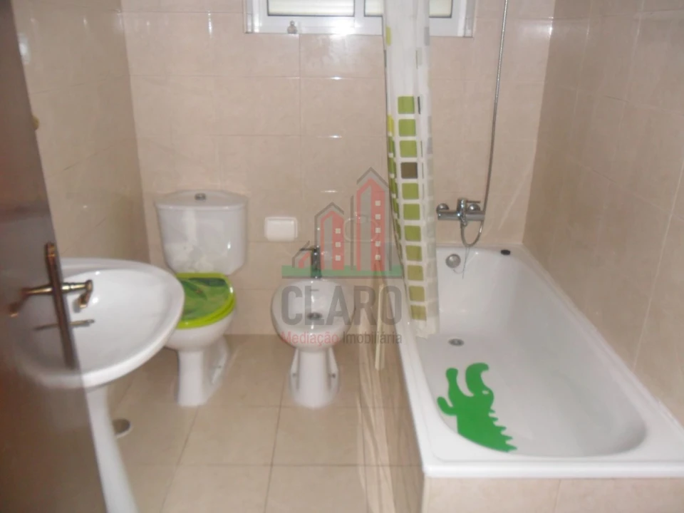 Apartamento T2 para Venda em Sé Nova, Santa Cruz, Almedina e São Bartolomeu Foto 13
