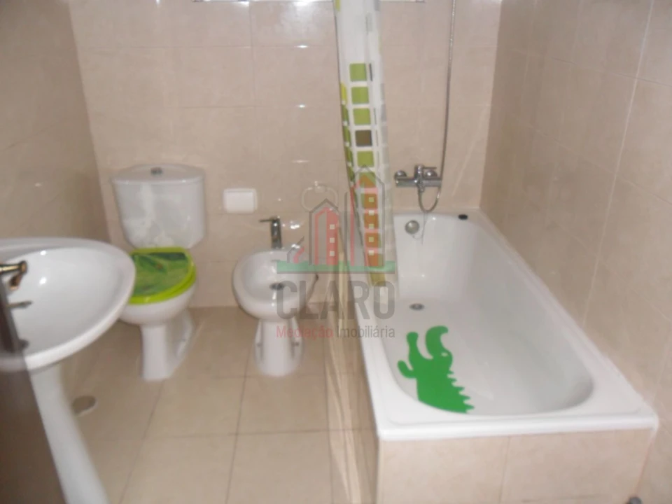 Apartamento T2 para Venda em Sé Nova, Santa Cruz, Almedina e São Bartolomeu Foto 12