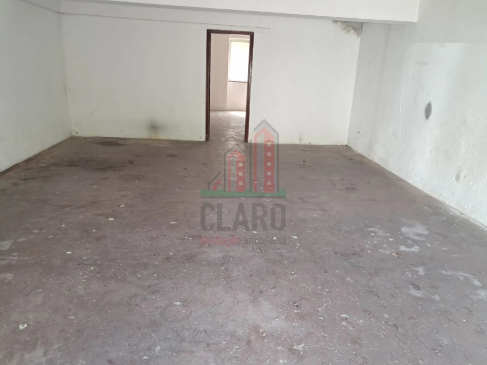 Apartamento T2 para Venda em Sé Nova, Santa Cruz, Almedina e São Bartolomeu Foto 18