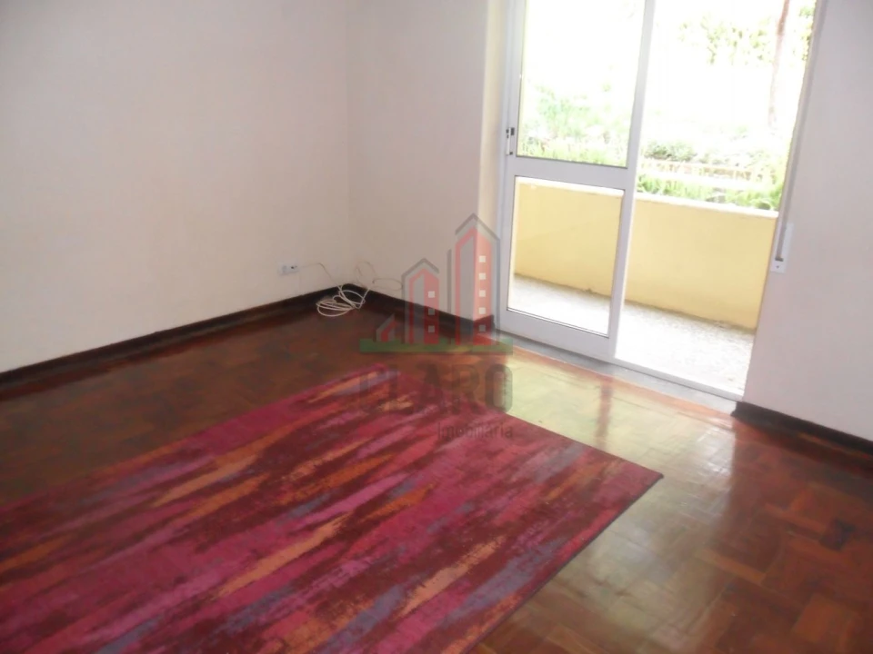 Apartamento T2 para Venda em Sé Nova, Santa Cruz, Almedina e São Bartolomeu Foto 2
