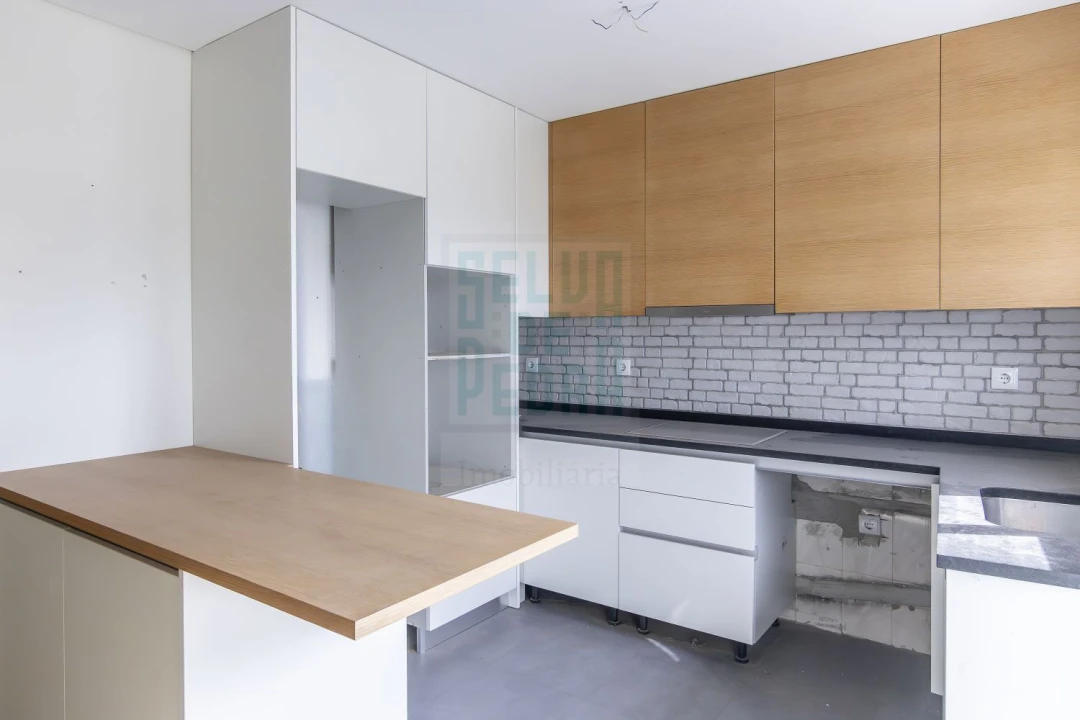 Apartamento T2 para Venda em Rio Tinto Foto 3