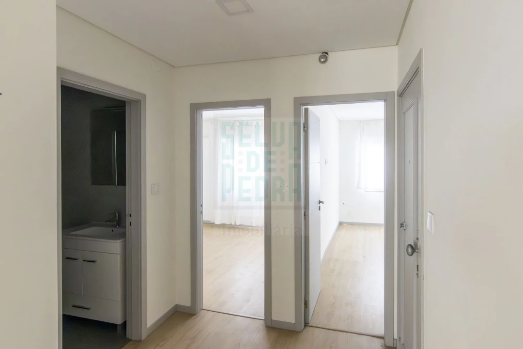 Apartamento T2 para Venda em Rio Tinto Foto 11