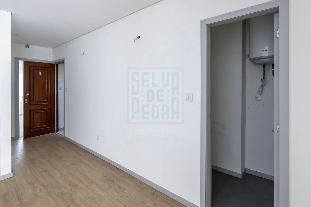Apartamento T2 para Venda em Rio Tinto Foto 7