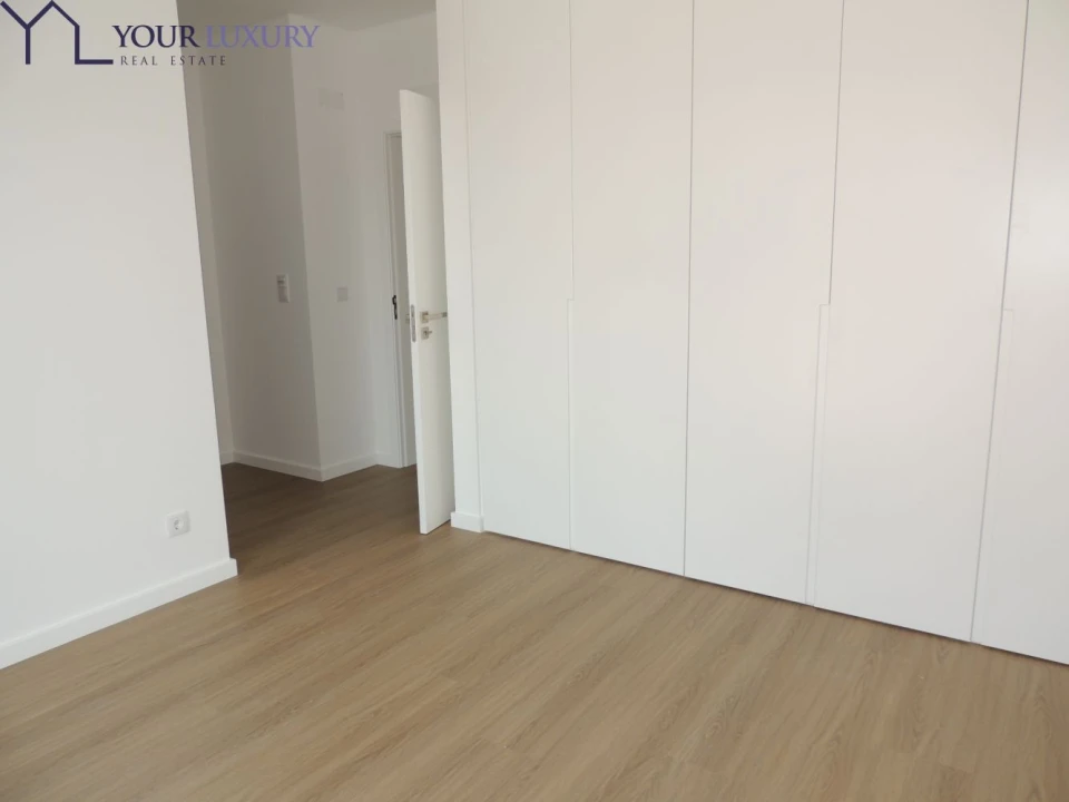 Moradia T3 para Venda em Mina de Água Foto 41