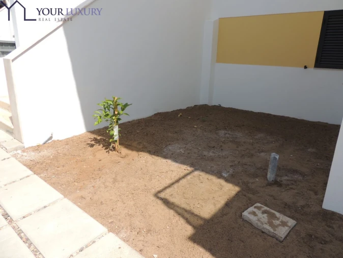 Moradia T3 para Venda em Mina de Água Foto 55