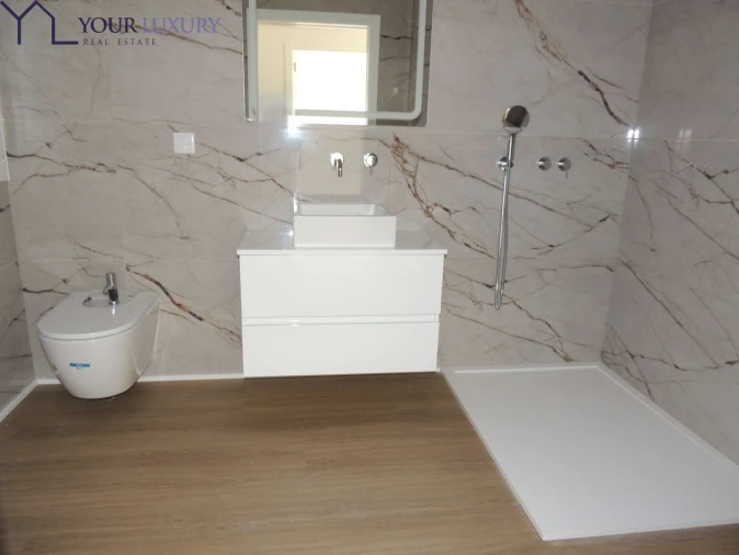 Moradia T3 para Venda em Mina de Água Foto 34