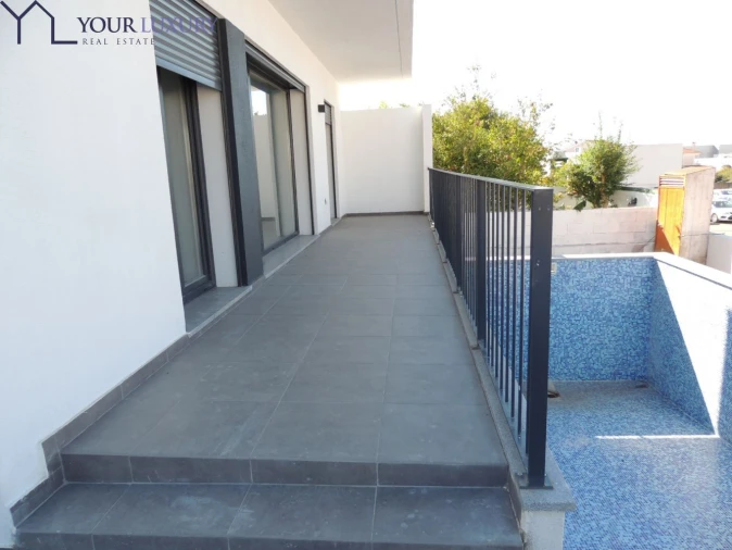 Moradia T4 para Venda em Pontinha e Famões Foto 5