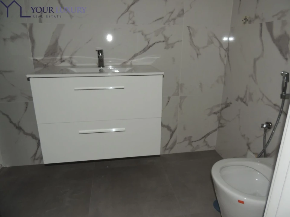 Moradia T4 para Venda em Pontinha e Famões Foto 12