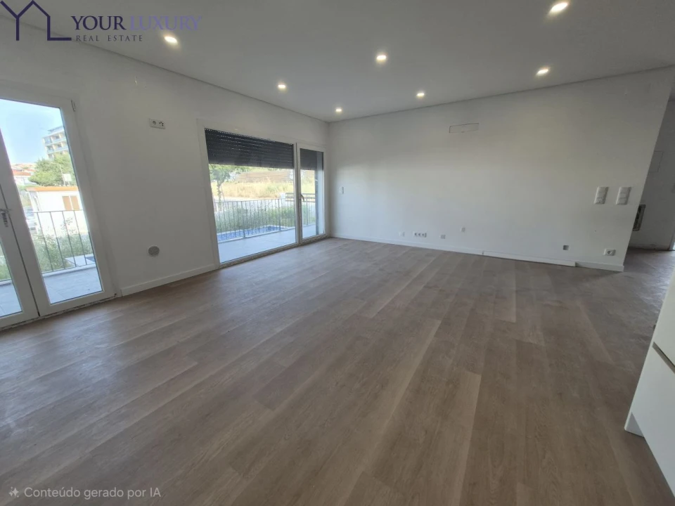 Moradia T4 para Venda em Pontinha e Famões Foto 2