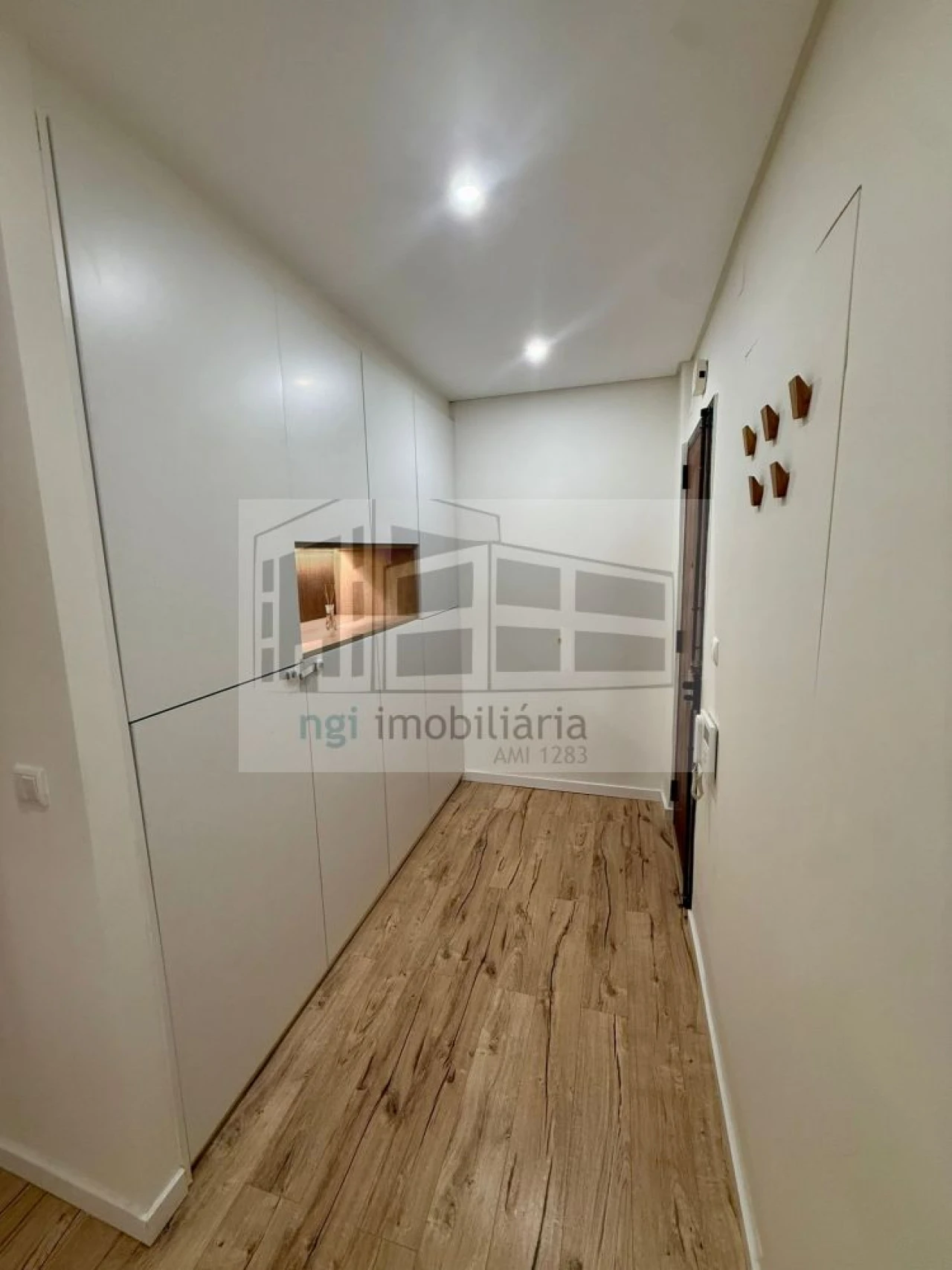 Apartamento T2 para Arrendamento em Benfica Foto 7